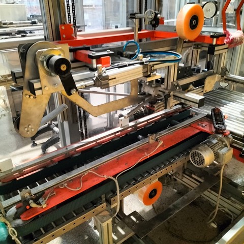 Used glass bottling line for oil 10