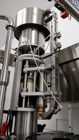 Monoblocco di riempimento revisionato Cime Careddu per birra ferma con fermentazione in bottiglia 8/1 per tappo corona