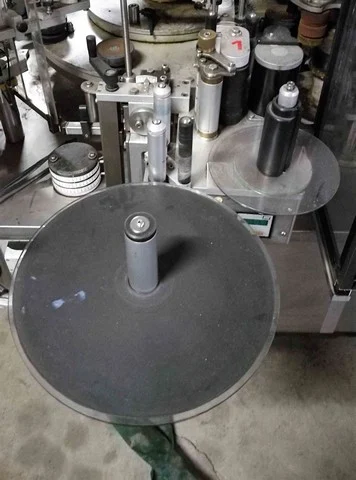 Used labeller Cavagnino&Gatti 16t.4s.4e adhesive