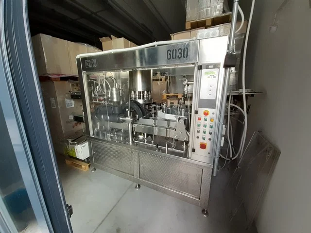Etichettatrice Capsulatrice GAI 6030 Usata