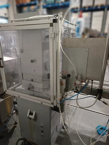 Used capper Bertolaso