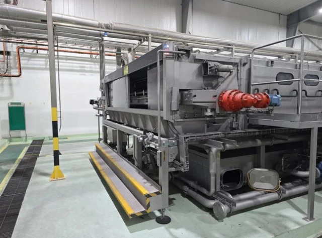 Linea di imbottigliamento lattine Khs usata