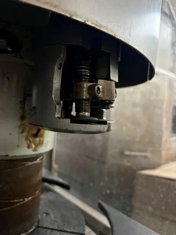 Used Bertolaso aluminum screw 3T capper