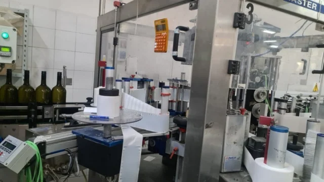 Used labeller P.E. master m/e 3.500 bph