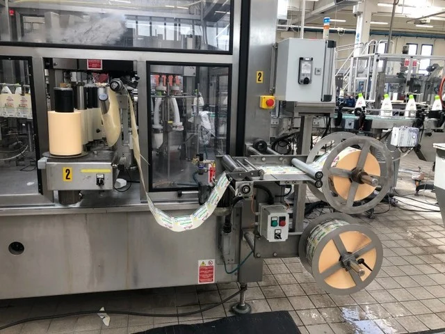 Used labeller Sacmi Linea Ra adhesive