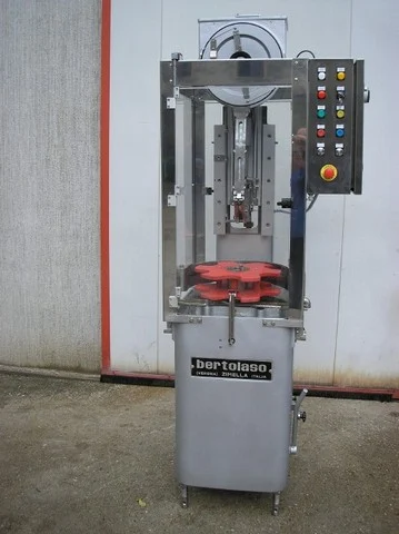 Tappatore usato corona Bertolaso