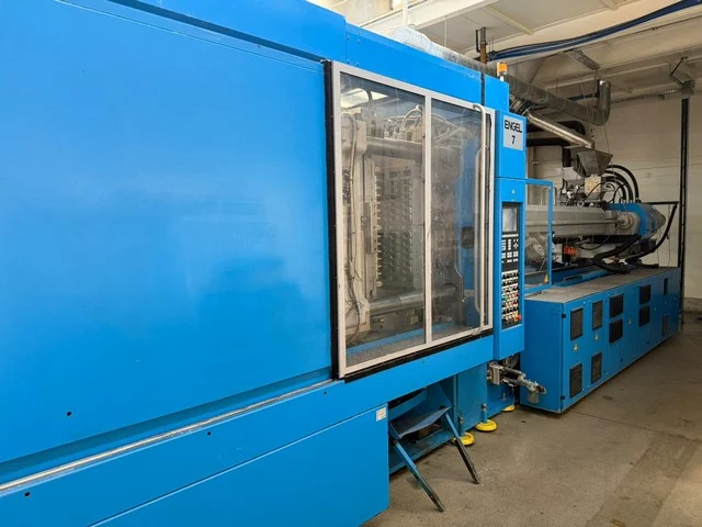 Pressa per Preforme PET ENGEL 2004 Usata