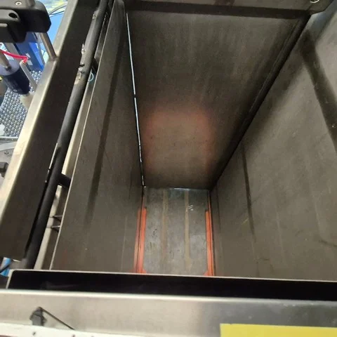 Linea di imbottigliamento lattine usata Comac