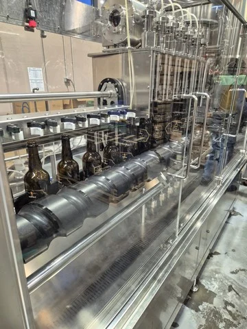 Used beer linear Gai filling monoblock for glass 6.6.1.  Year: 2016