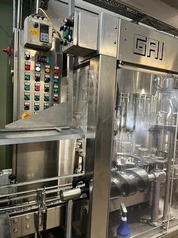 Monoblocco di riempimento 2007 GAI 2.500 bph Usato