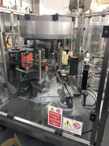 Linea di imbottigliamento aceto usata